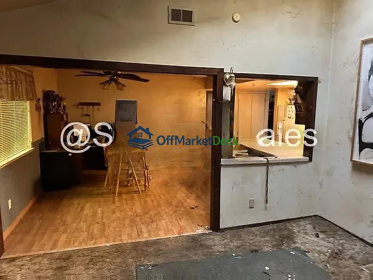 Off-market house in Citrus Heights, California — 3 beds, 2 baths, $325,000 — photo 6 of 8