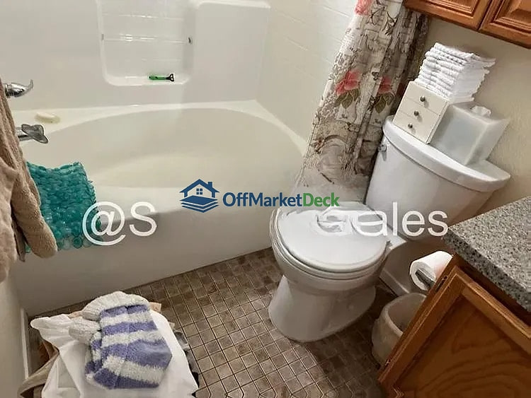 Off-market house in Folsom, California — 3 beds, 2 baths, $475,000 — photo 4 of 8