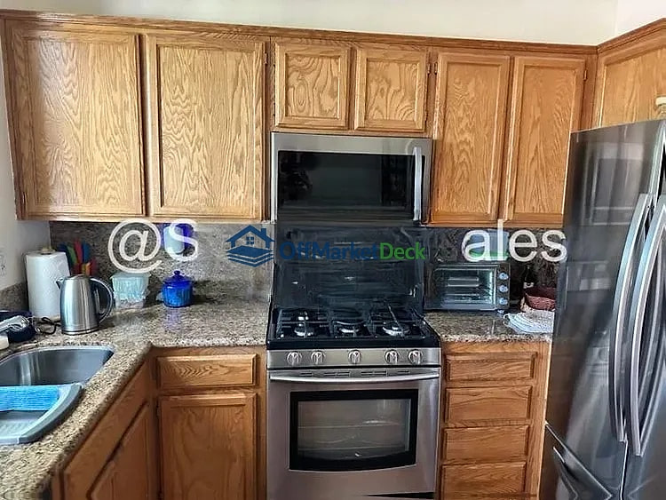 Off-market house in Folsom, California — 3 beds, 2 baths, $475,000 — photo 2 of 8