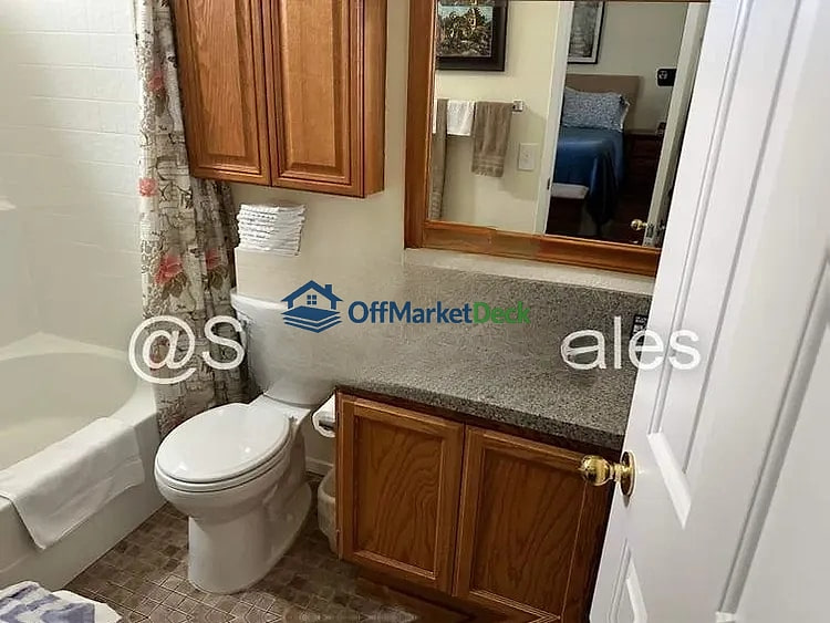 Off-market house in Folsom, California — 3 beds, 2 baths, $475,000 — photo 5 of 8