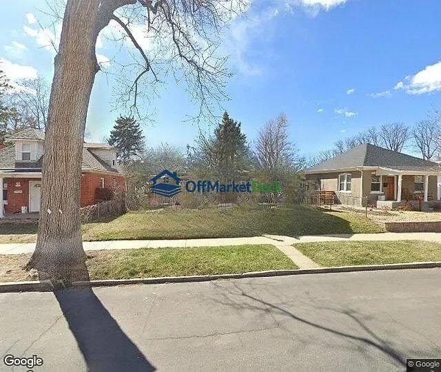 Off-market house in Denver, Colorado — 2 beds, 2 baths, $599,000 — photo 3 of 3