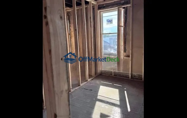 Off-market house in Baltimore, Maryland — 5 beds, 3 baths, $95,000 — photo 8 of 8