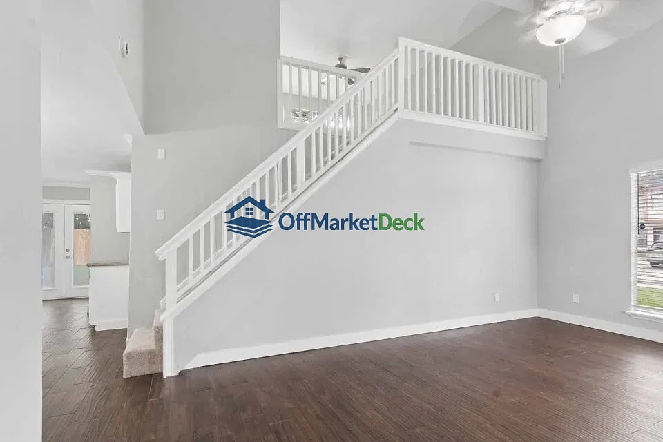 Off-market house in Channelview, Texas — 3 beds, 2 baths, $229,900 — photo 6 of 8