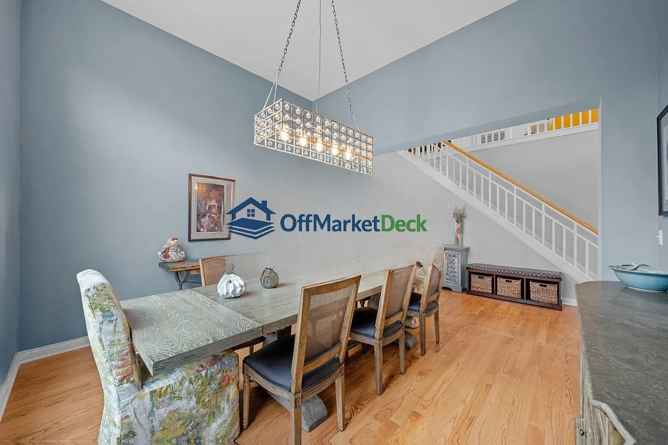 Off-market condo in Aurora, Ohio — 4 beds, 3.5 baths, $770,000 — photo 7 of 8