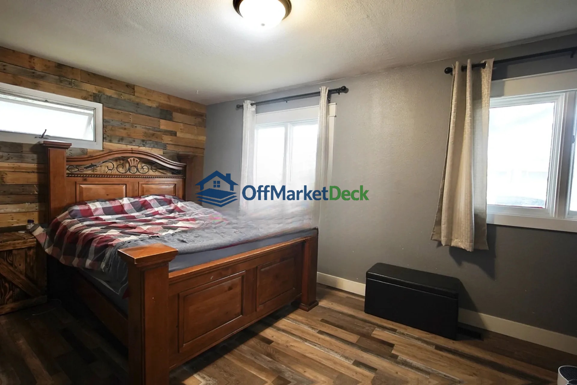 Off-market house in Casper, Wyoming — 4 beds, 2 baths, $340,000 — photo 8 of 8