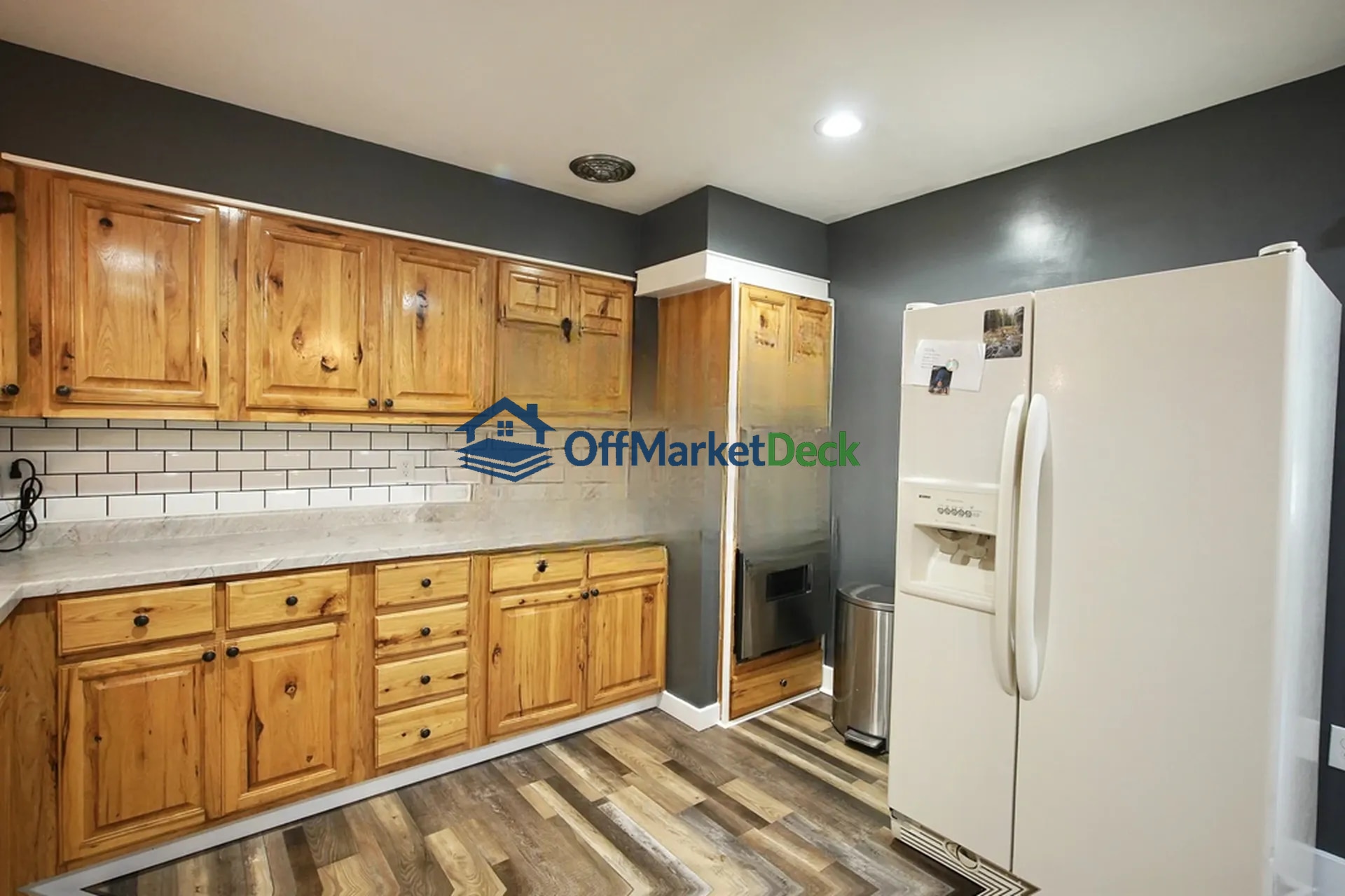 Off-market house in Casper, Wyoming — 4 beds, 2 baths, $340,000 — photo 2 of 8