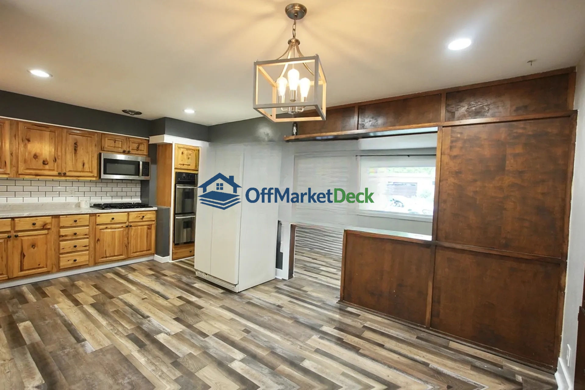 Off-market house in Casper, Wyoming — 4 beds, 2 baths, $340,000 — photo 3 of 8