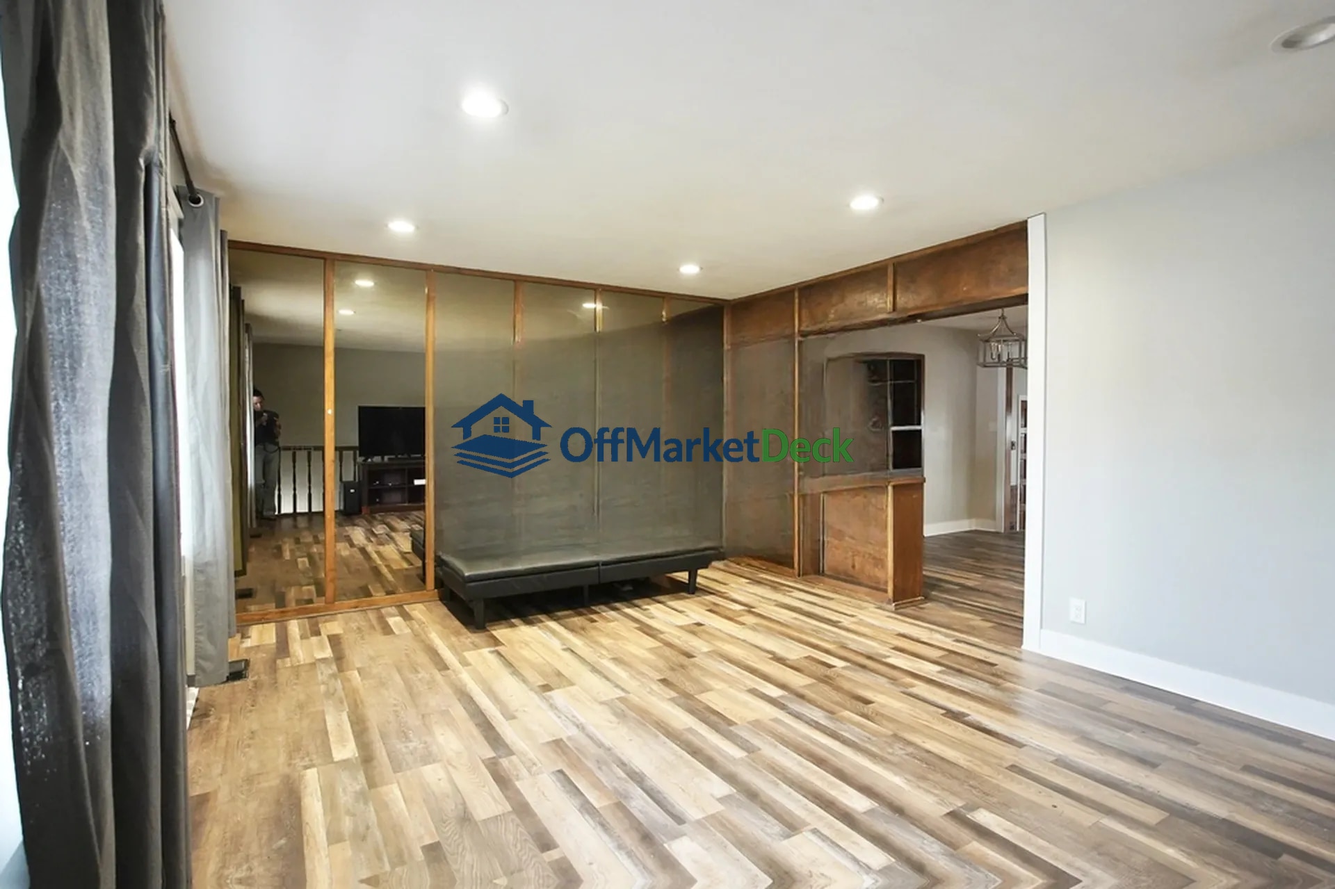 Off-market house in Casper, Wyoming — 4 beds, 2 baths, $340,000 — photo 5 of 8
