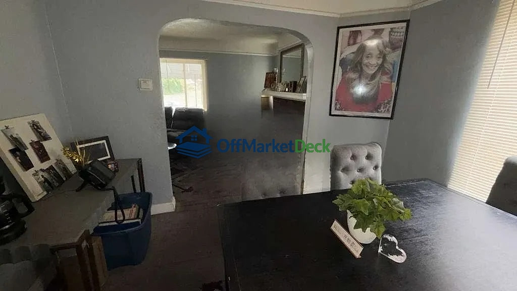 Off-market house in Detroit, Michigan — 4 beds, 2 baths, $149,900 — photo 6 of 8