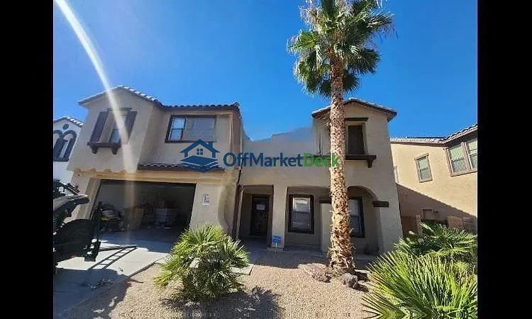 Off-market house in Buckeye, Arizona — 5 beds, 3 baths, $347,000 — photo 2 of 4