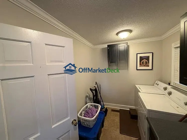 Off-market house in Sylvester, Georgia — 3 beds, 3 baths, $152,000 — photo 6 of 8