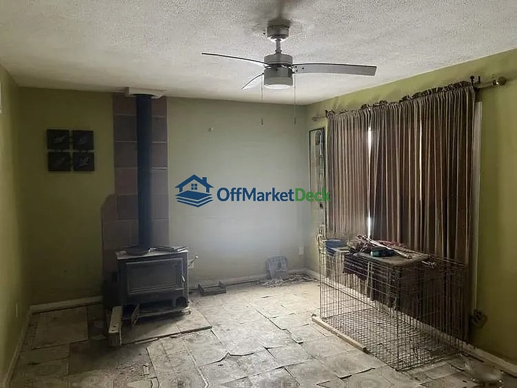 Off-market house in Frankfort, Kentucky — 2 beds, 1 bath, $29,900 — photo 6 of 8