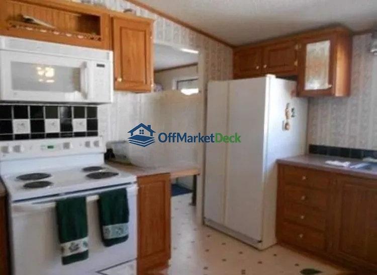 Off-market house in Wellton, Arizona — 3 beds, 1.5 baths, $129,900 — photo 2 of 7