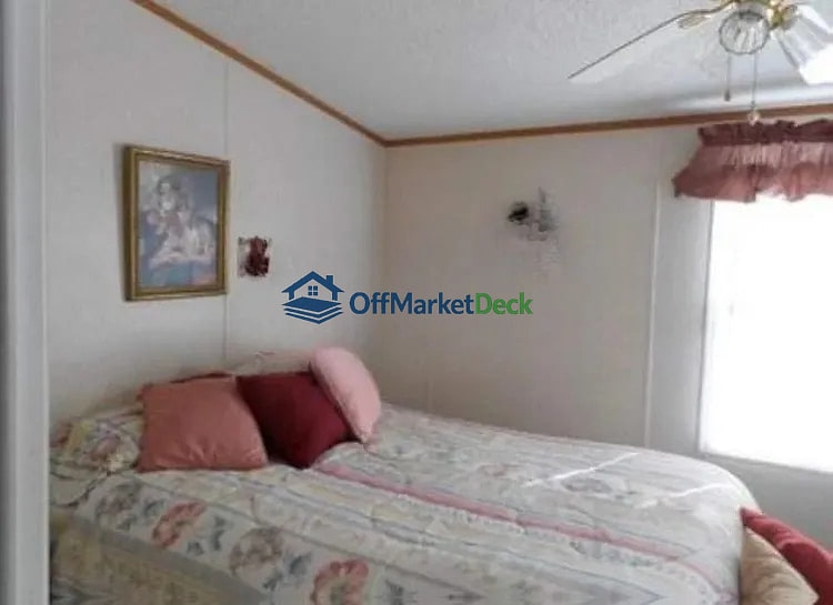 Off-market house in Wellton, Arizona — 3 beds, 1.5 baths, $129,900 — photo 7 of 7