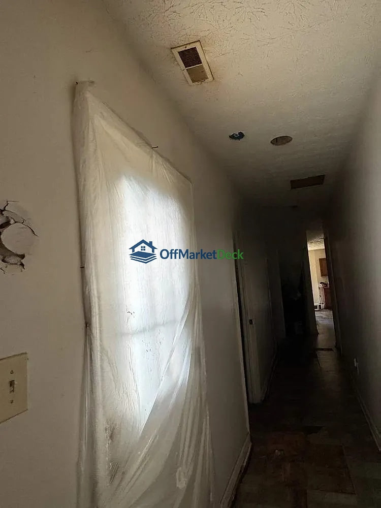 Off-market house in Louisville, Kentucky — 1 bed, 1 bath, $42,700 — photo 8 of 8