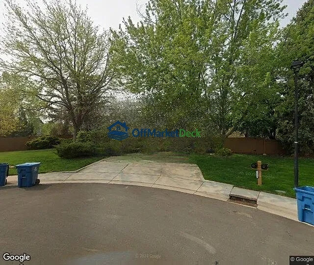 Off-market house in Centennial, Colorado — 4 beds, 3 baths, $649,000 — photo 3 of 3