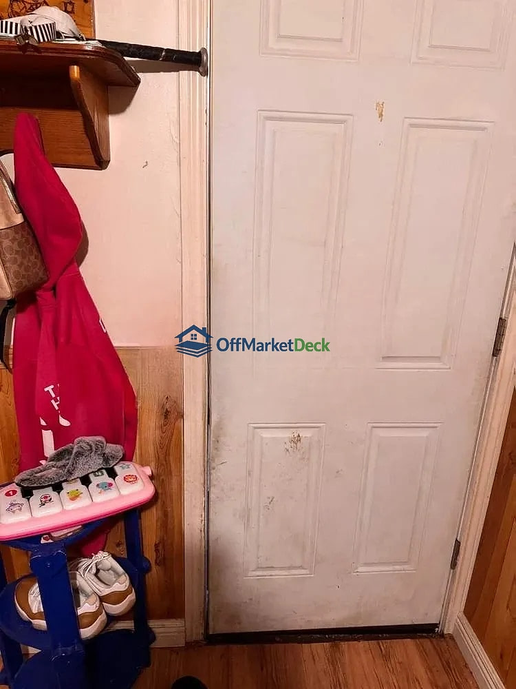 Off-market house in Pelican Rapids, Minnesota — 2 beds, 1 bath, $69,678 — photo 6 of 8