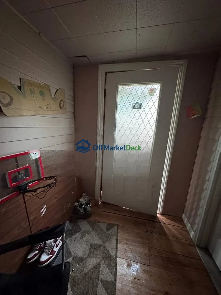 Off-market house in Pelican Rapids, Minnesota — 2 beds, 1 bath, $69,678 — photo 3 of 8