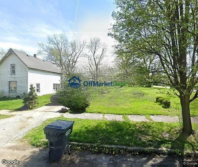 Off-market house in Anderson, Indiana — 2 beds, 1 bath, $39,900 — photo 3 of 3