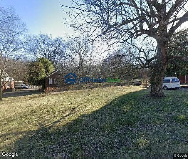 Off-market house in Goodlettsville, Tennessee — 3 beds, 2 baths, $309,990 — photo 2 of 3