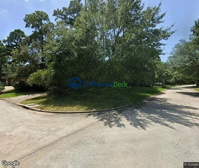 Off-market house in The Woodlands, Texas — 4 beds, 2.5 baths, $395,000 — photo 3 of 3