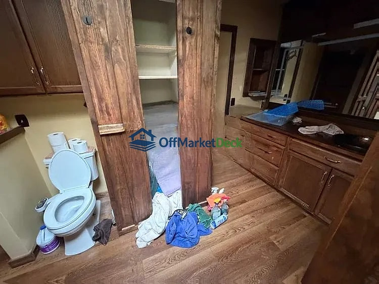 Off-market house in Corinth, Texas — 3 beds, 2 baths, $435,000 — photo 6 of 8