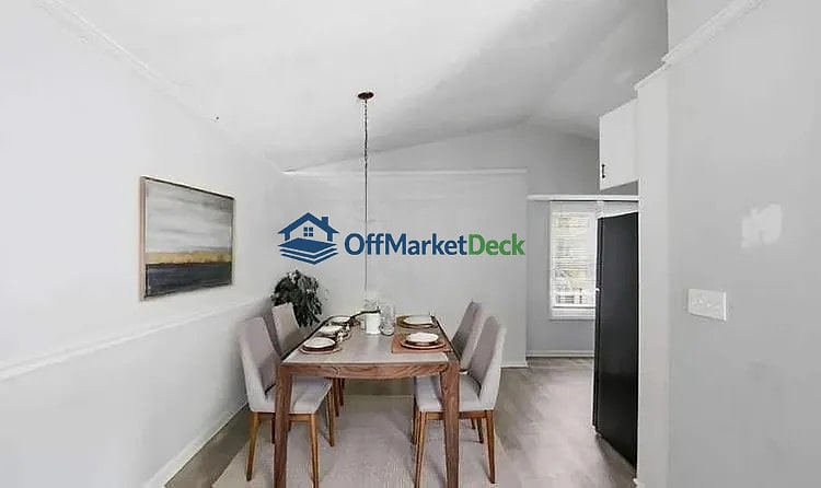 Off-market house in Lithonia, Georgia — 4 beds, 3 baths, $163,000 — photo 3 of 8