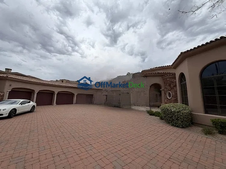 Off-market house in Scottsdale, Arizona — 4 beds, 5 baths, $2,999,990 — photo 2 of 8