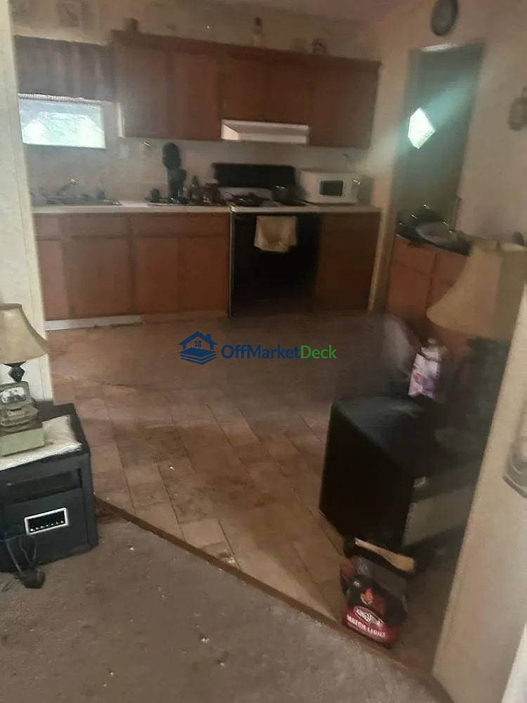 Off-market house in Rocky Point, North Carolina — 3 beds, 2 baths, $185,000 — photo 7 of 8