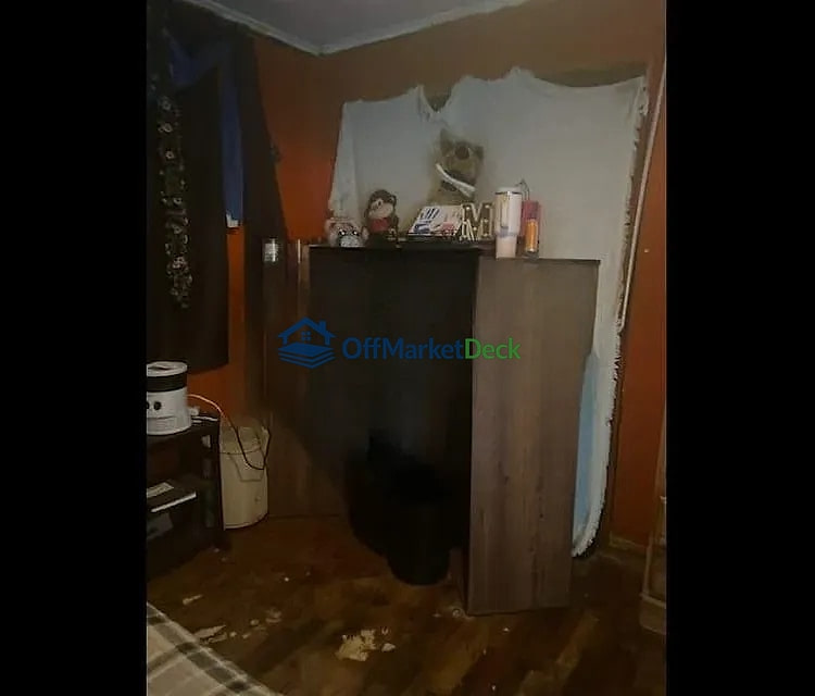 Off-market house in Center, Texas — 3 beds, 2 baths, $50,000 — photo 6 of 8