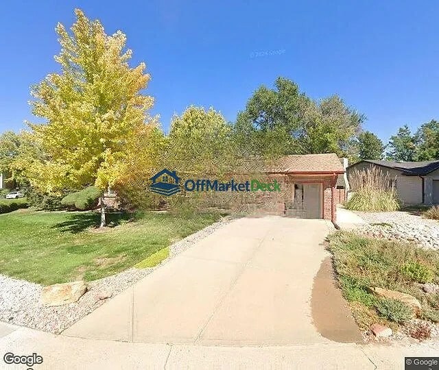 Off-market house in Denver, Colorado — 2 beds, 2 baths, $579,000 — photo 3 of 3