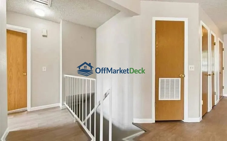 Off-market house in Littleton, Colorado — 2 beds, 1 bath, $318,000 — photo 8 of 8