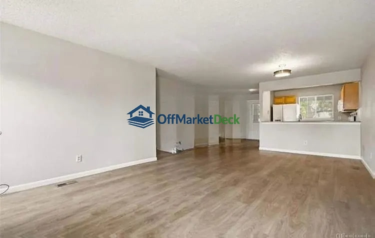 Off-market house in Littleton, Colorado — 2 beds, 1 bath, $318,000 — photo 3 of 8