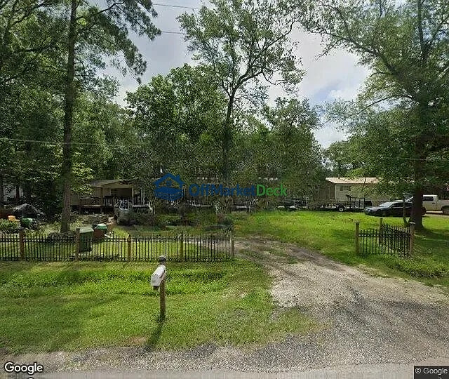 Off-market house in Dayton, Texas — 3 beds, 2 baths, $65,000 — photo 3 of 3