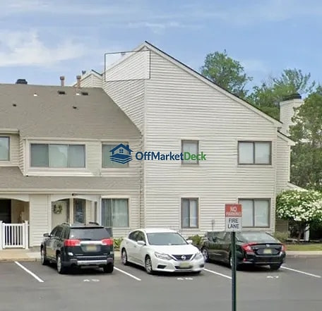 Off-market townhome in Voorhees Township, New Jersey — 3 beds, 2.5 baths, $245,000 - Blurred background Image