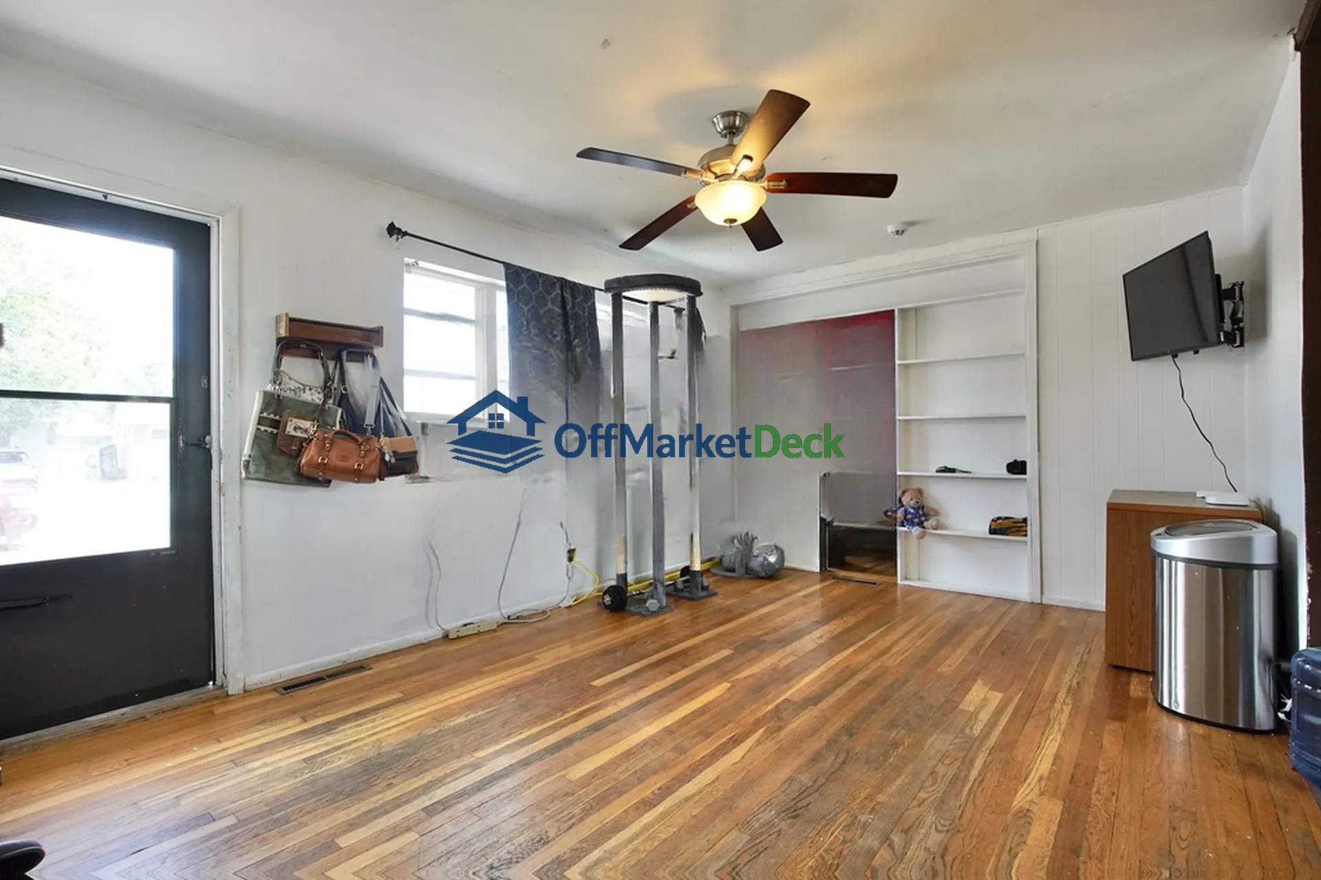 Off-market house in Casper, Wyoming — 3 beds, 1 bath, $217,000 — photo 8 of 8
